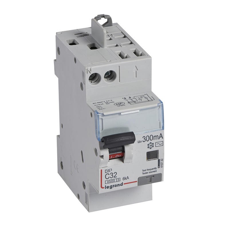 Disjoncteur diff DX³4500 arrivée haute vis et départ haut automatiq...