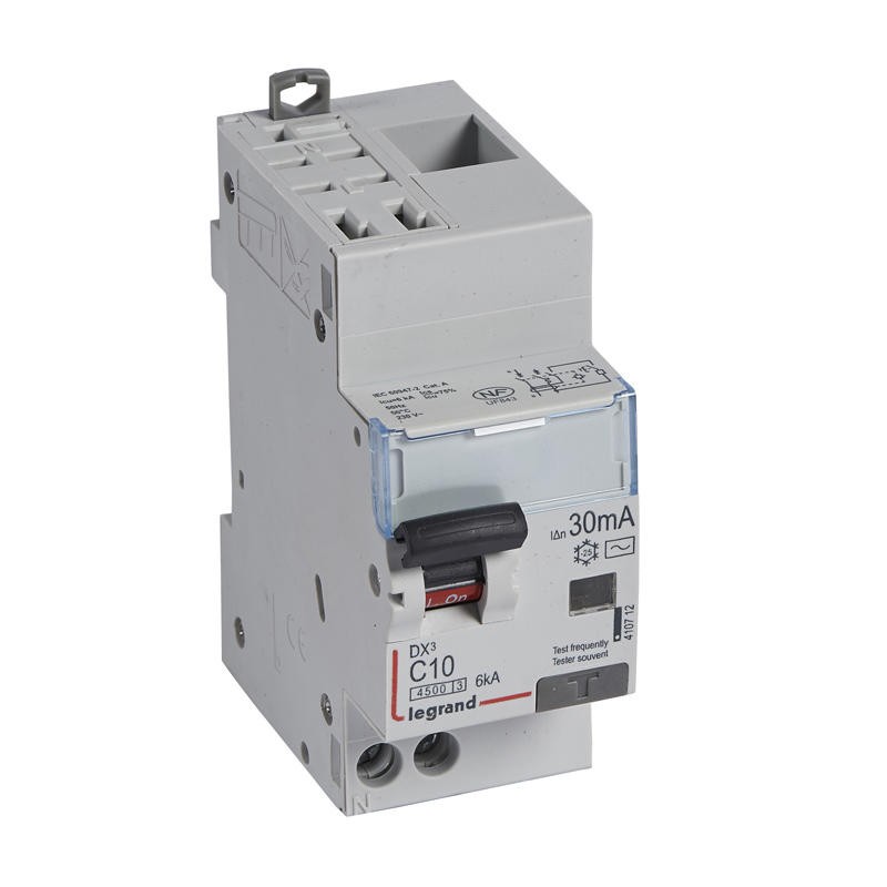 Disjoncteur diff DX³4500 arrivée haute automatique et départ bas à ...